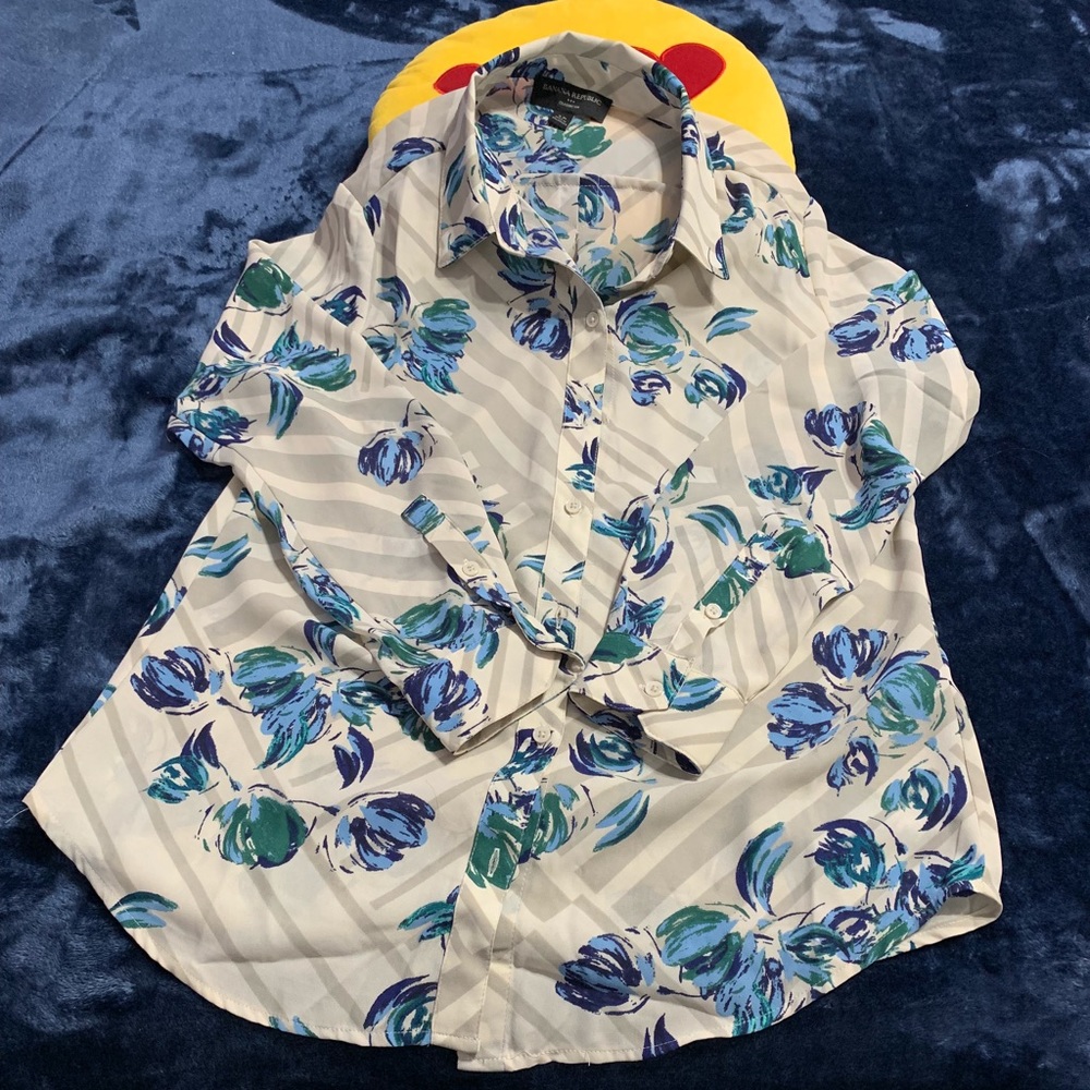 Banana Republic buttoned shirt